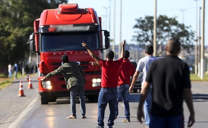 Justiça proíbe bloqueio nas rodovias de Minas sob pena de multa de R$ 50 mil