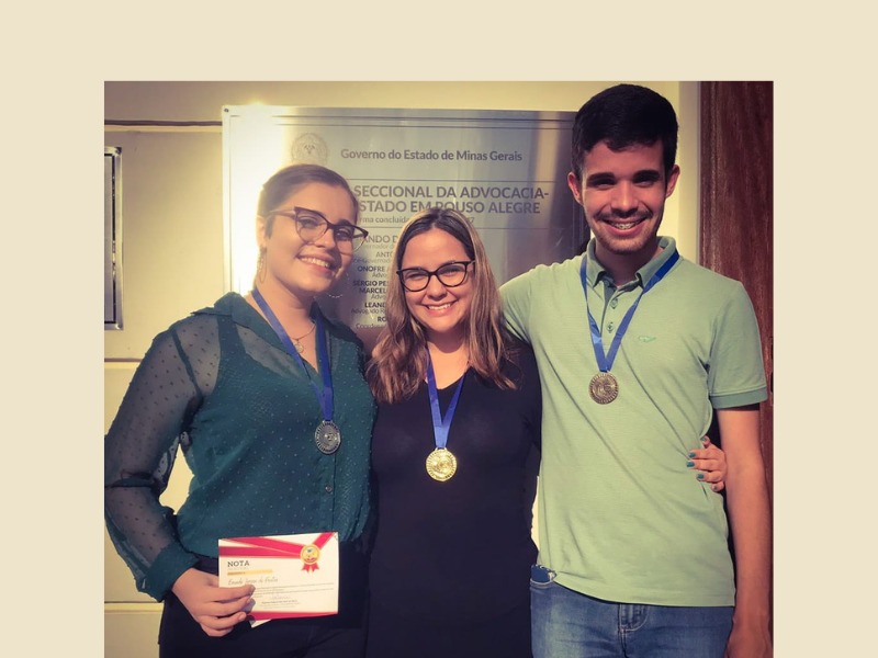 Escritório Seccional da AGE-MG em Pouso Alegre premia estagiários de Direito vencedores da Gincana do Saber 4