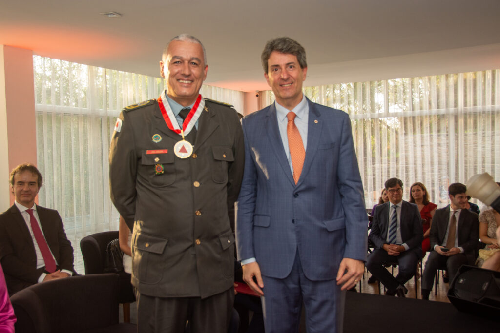 Confira as fotos da solenidade de entrega da Medalha do Mérito da AGE-MG 206
