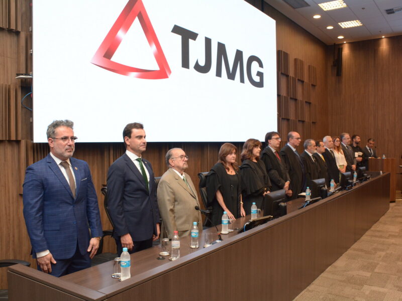 AGE-MG prestigia posse de 64 juízes e juízas em sessão solene no TJMG