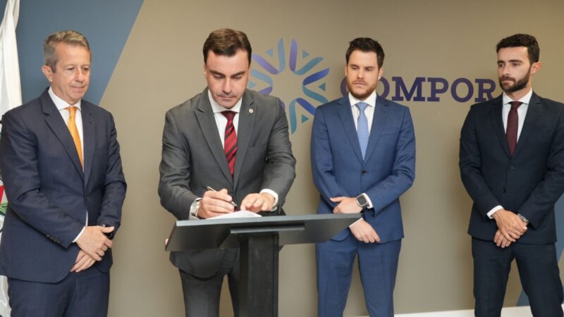 Governo de Minas - por meio da AGE-MG, Semad e Feam - e MPMG assinam acordo com mineradora para reparação ambiental 2