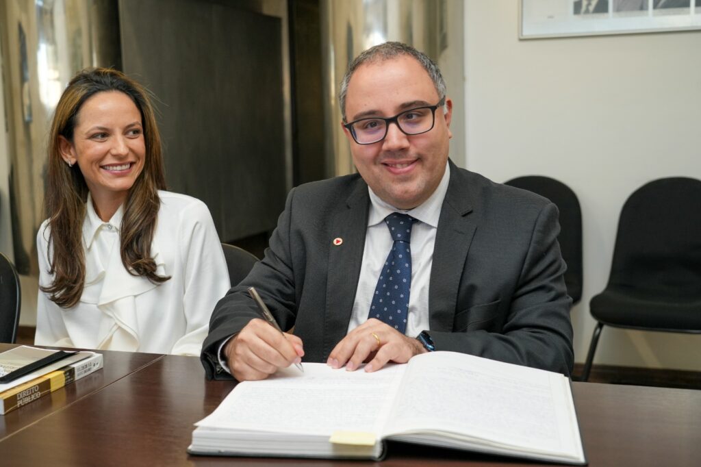 AGE-MG empossa dois novos procuradores do estado, que irão reforçar a Advocacia Regional de Uberlândia 1