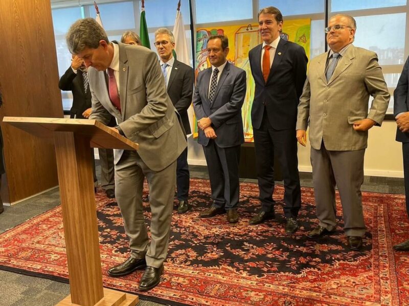Governo de Minas, por meio da AGE-MG, celebra acordo com TJMG e MPMG para desburocratizar e atrair plantio de florestas