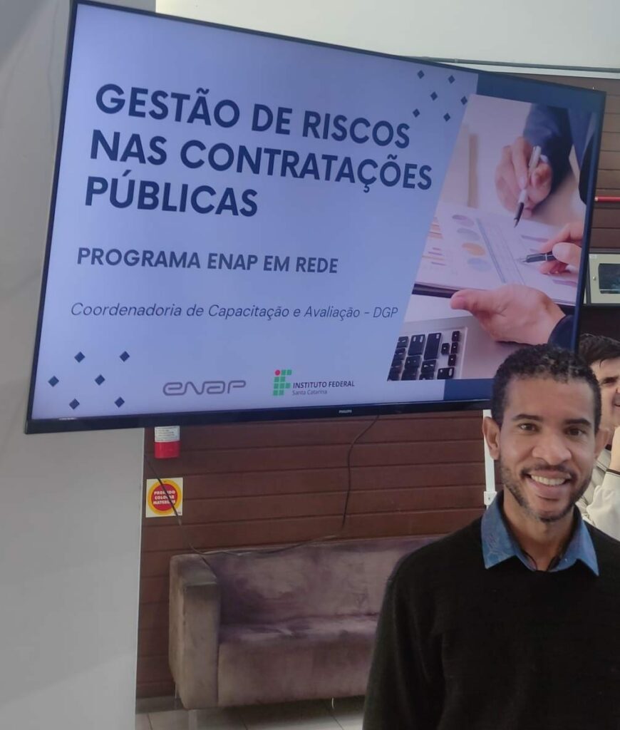 AGE-MG participa do seminário "Gestão de Risco nas Contratações Públicas"