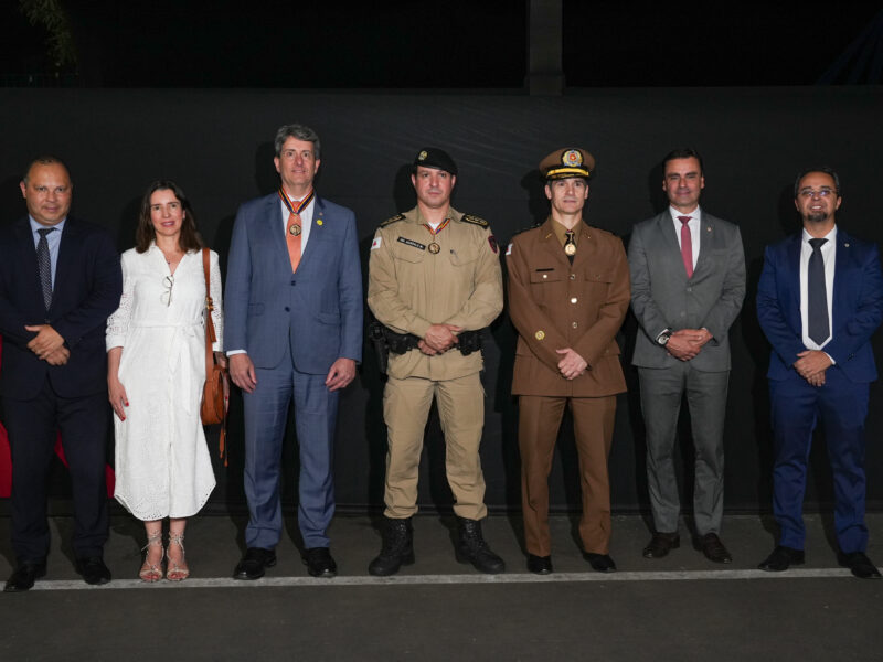 AGE-MG é homenageada pela PMMG com Medalha Coronel PM Saul Alves Martins