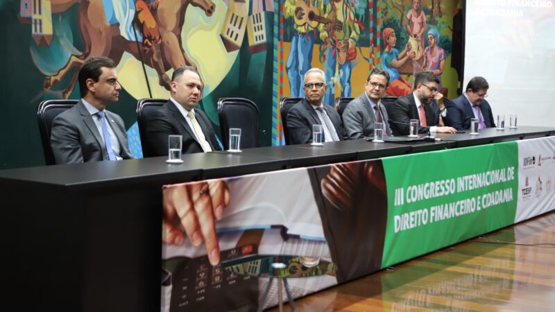 Advogado-geral adjunto participa do III Congresso Internacional de Direito Financeiro e Cidadania 3