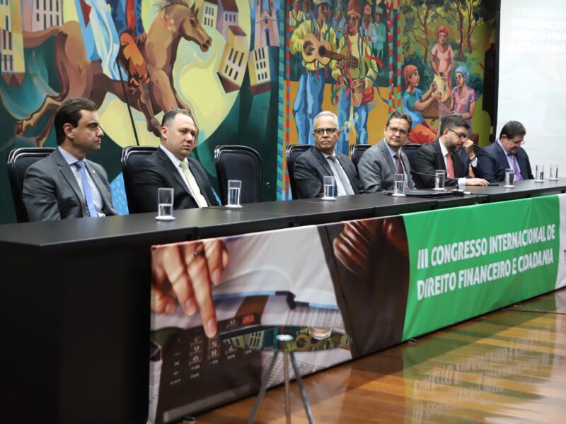 Advogado-geral adjunto participa do III Congresso Internacional de Direito Financeiro e Cidadania 3