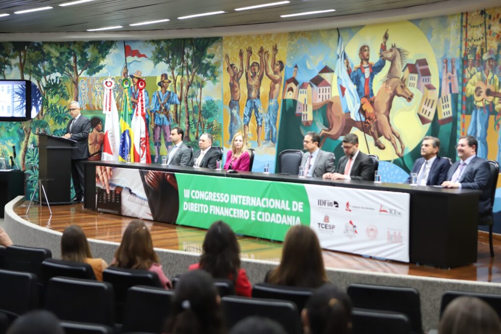 Advogado-geral adjunto participa do III Congresso Internacional de Direito Financeiro e Cidadania 6